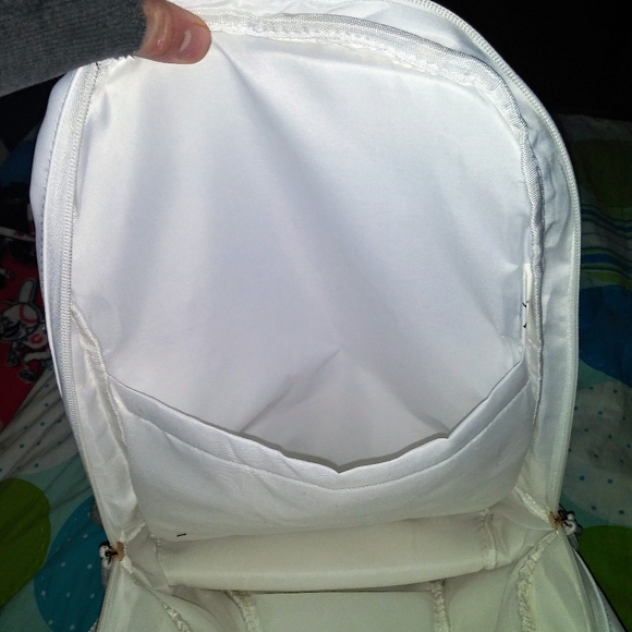 Nwt Jordan Backpack with padded laptop pouch - Picture 5 of 9